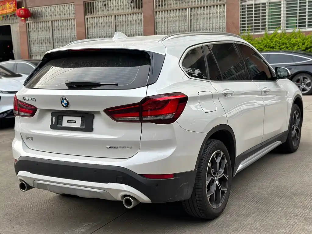BMW  X1