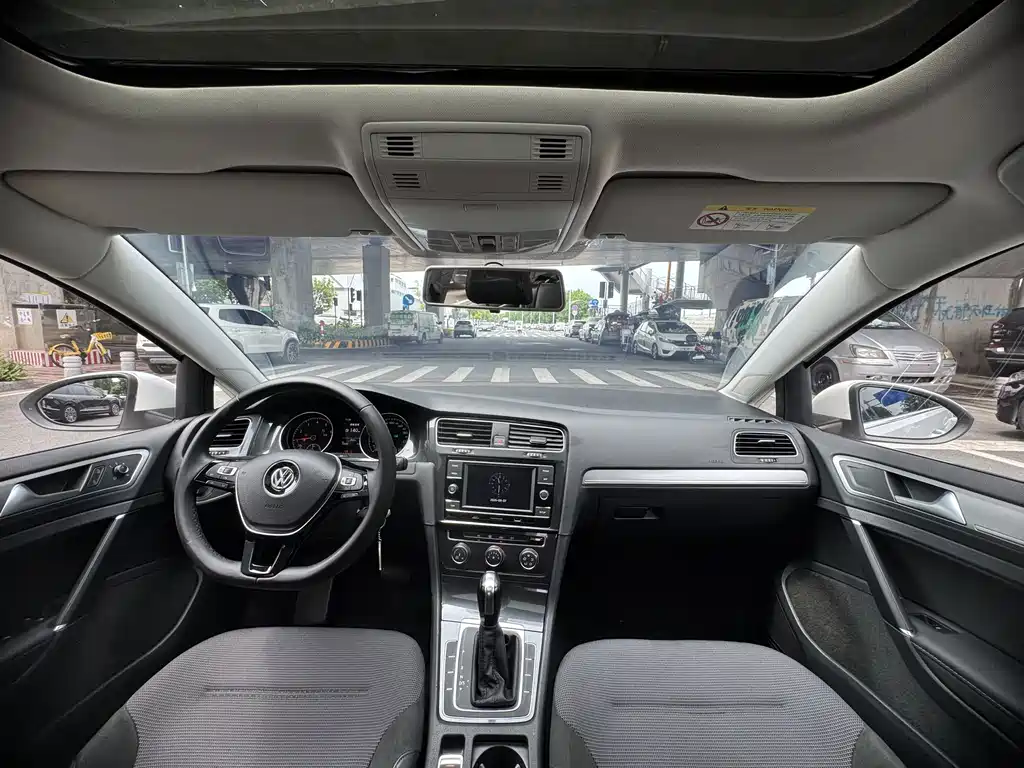 Volkswagen Golf — миниатюра 14