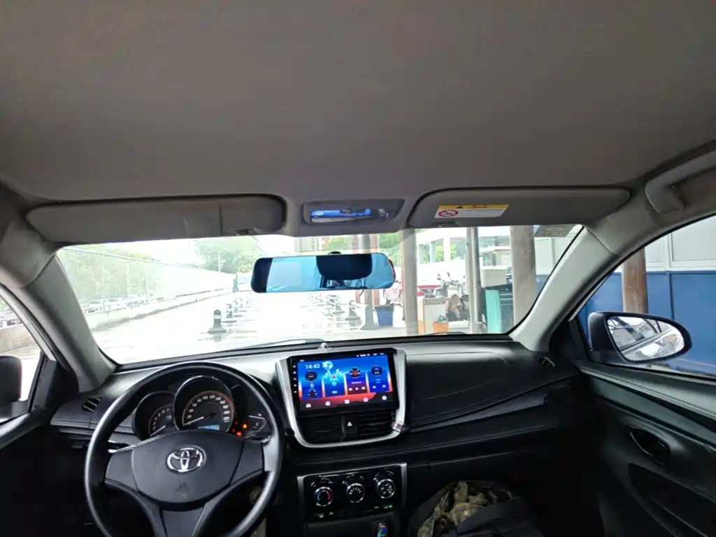 Toyota Yaris L — миниатюра 18