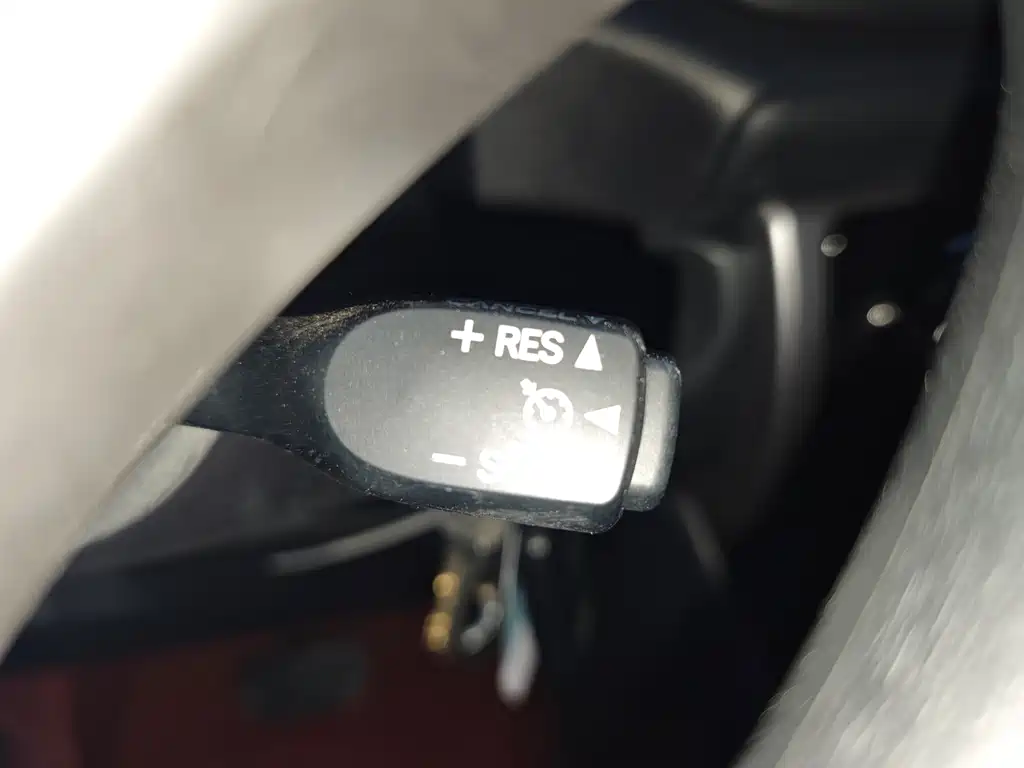 TOYOTA YARIS L ZHIXUAN