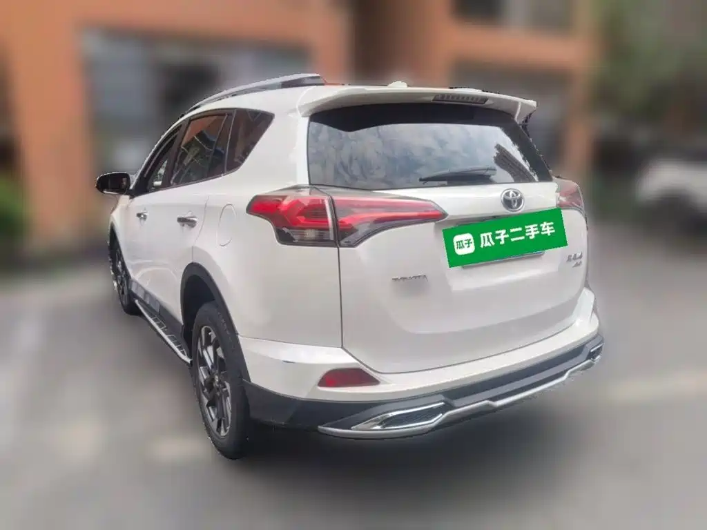 Toyota RAV4 — миниатюра 25