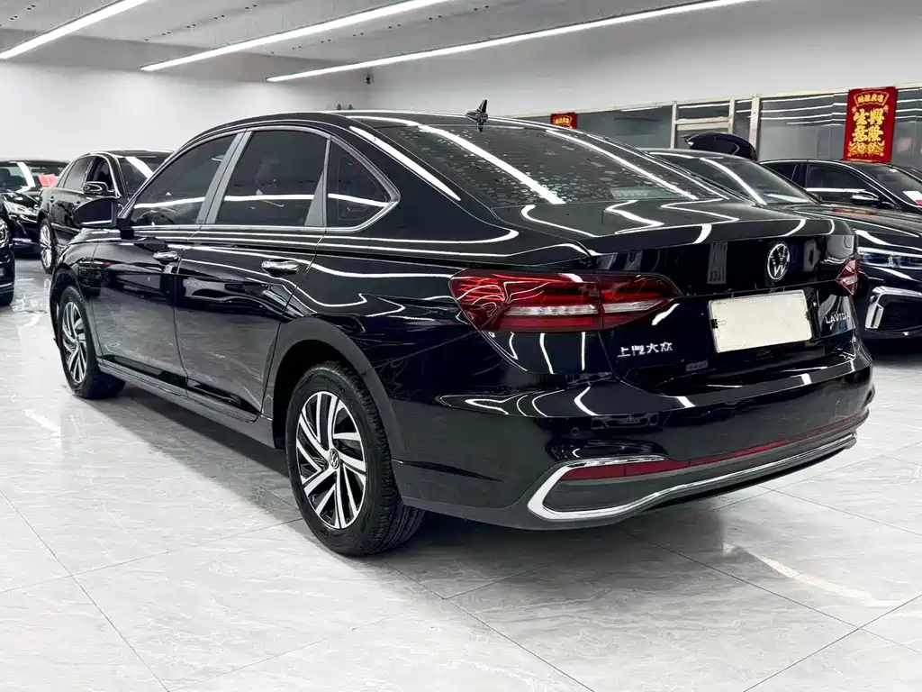 Volkswagen Lavida — миниатюра 4