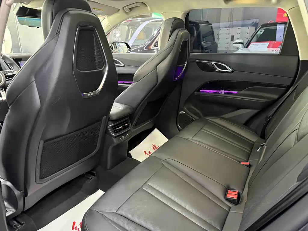Hongqi Hongqi HS3 PHEV — миниатюра 7