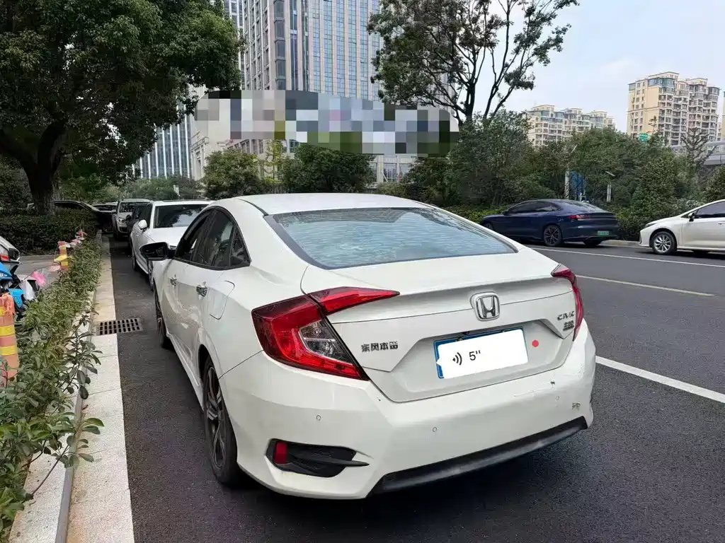 Honda Civic — миниатюра 5