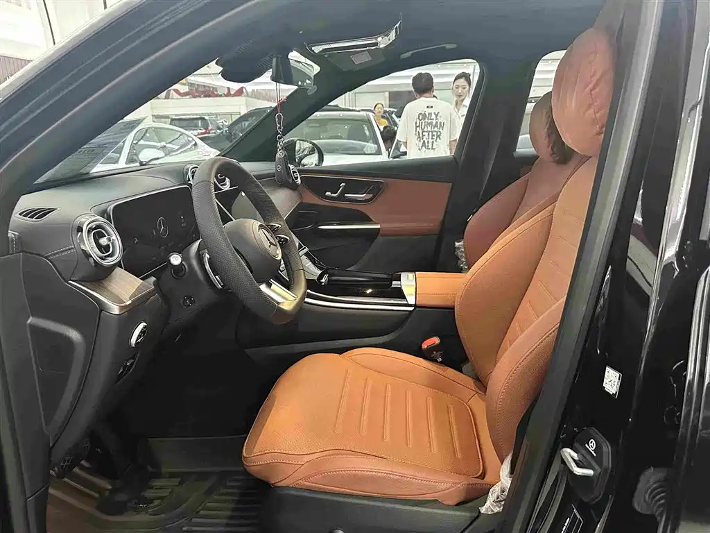 Mercedes-Benz GLC — миниатюра 12