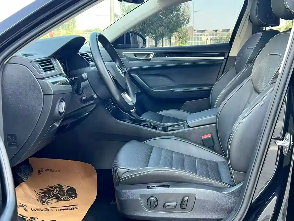 Skoda Superb — миниатюра 4