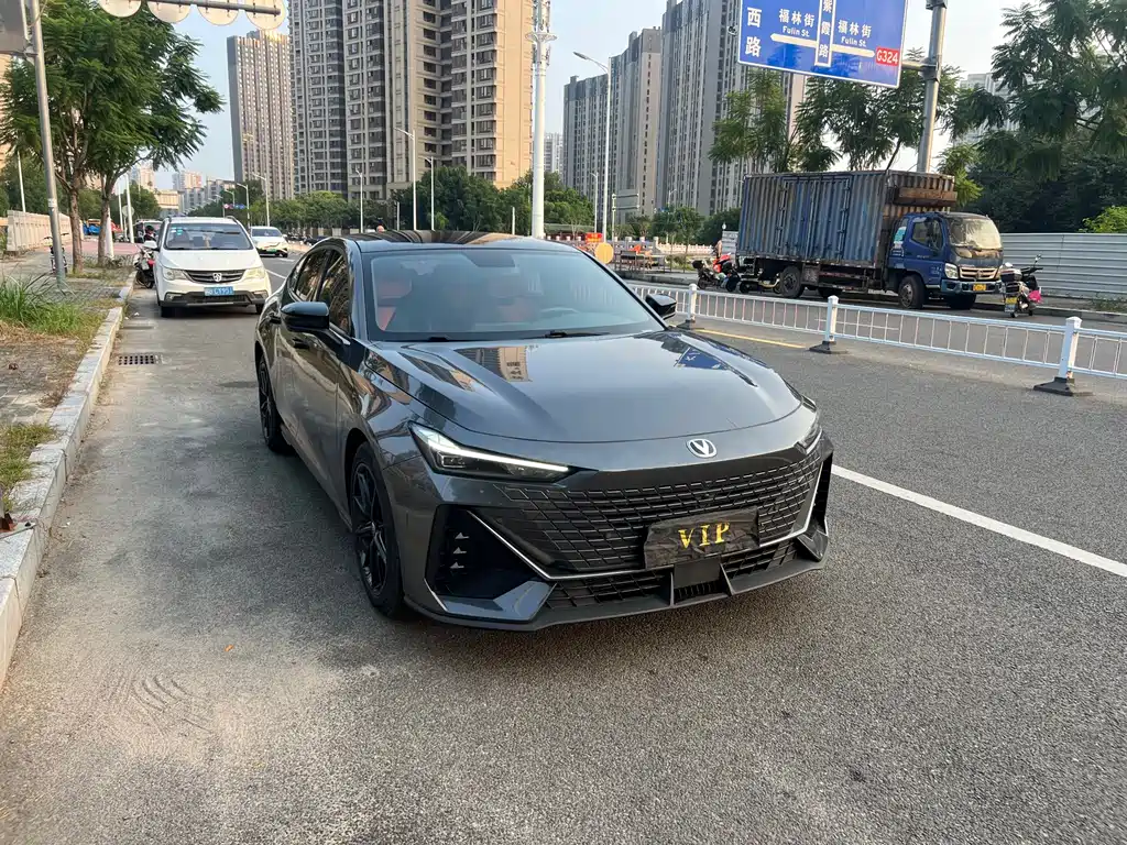 Changan UNI-V — миниатюра 3