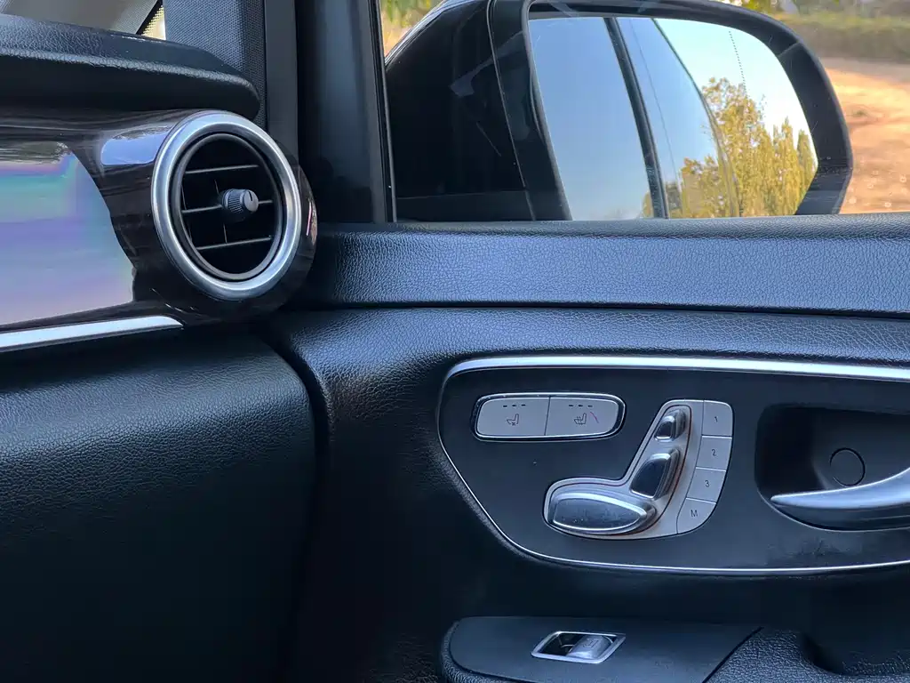 MERCEDES-BENZ V CLASS