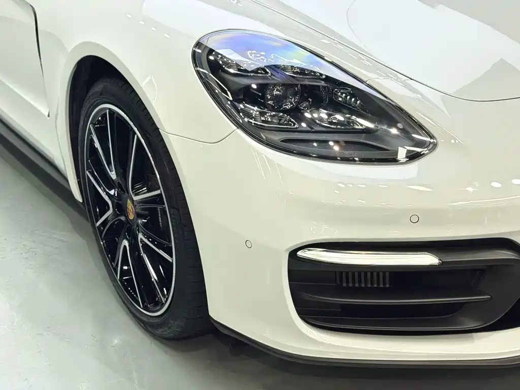 Porsche Panamera — миниатюра 13