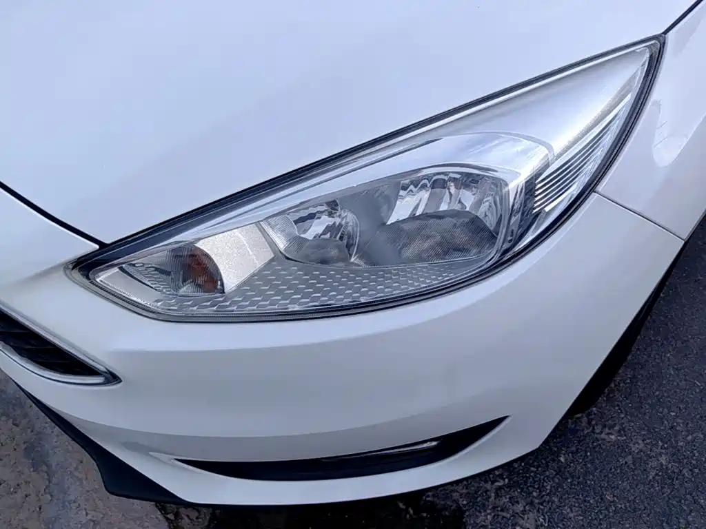 Ford Focus — миниатюра 24