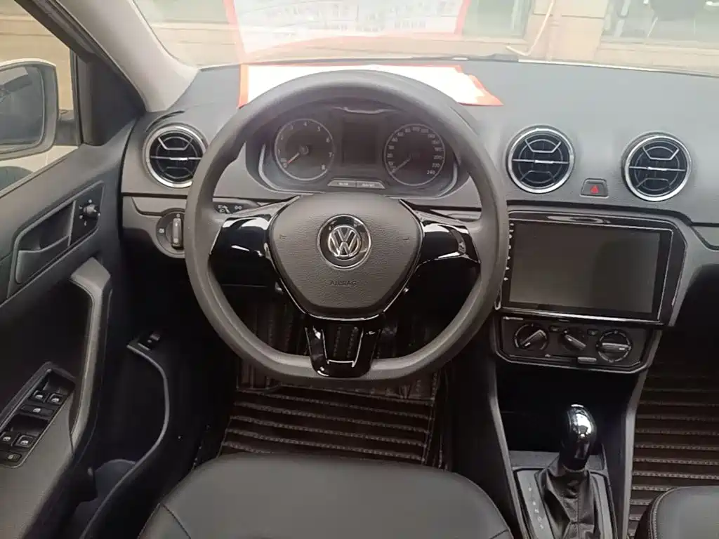 Volkswagen Jetta — миниатюра 11