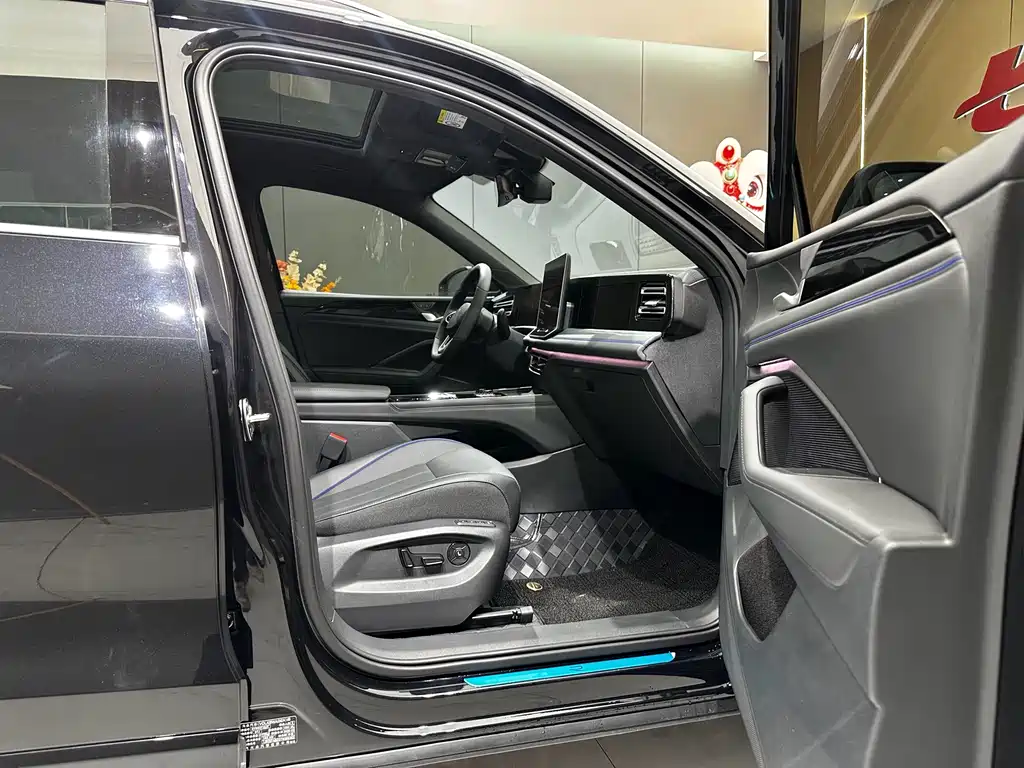 Volkswagen Tiguan L — миниатюра 10