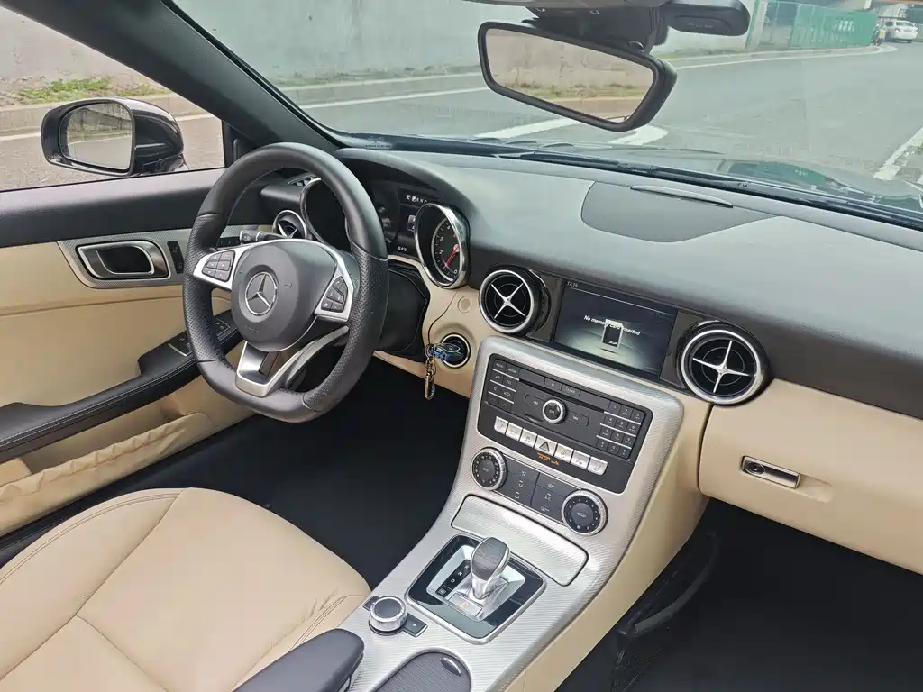 Mercedes-Benz SLC — миниатюра 8