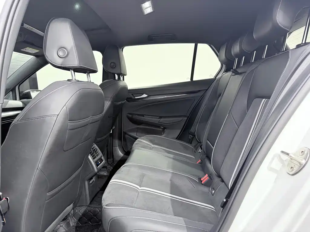 Volkswagen Golf — миниатюра 8