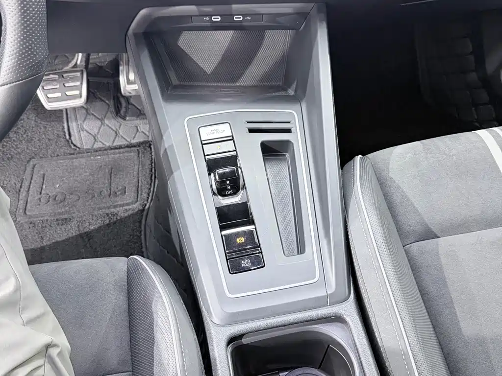Volkswagen Golf — миниатюра 12