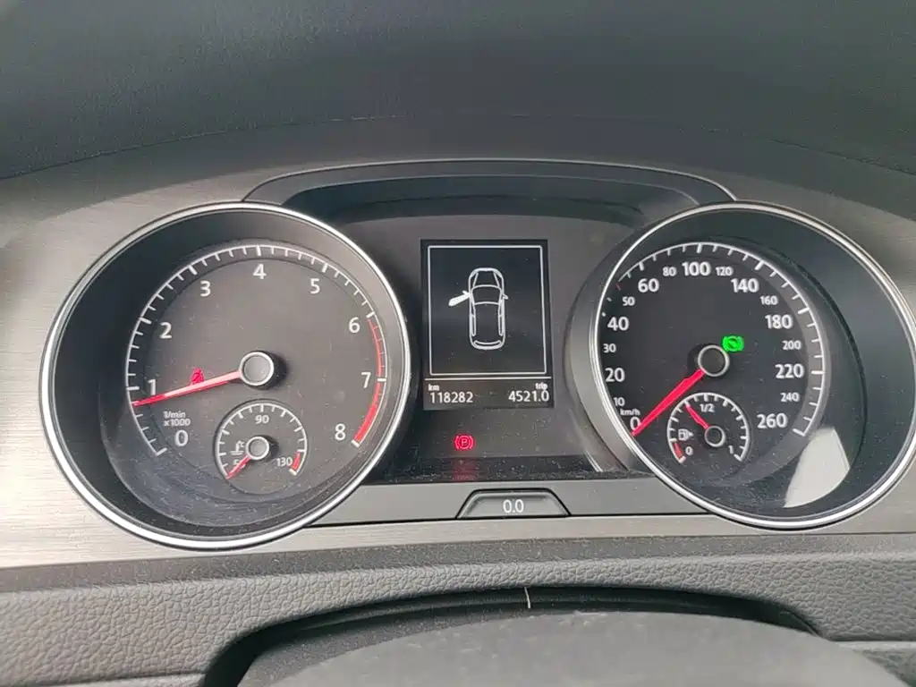 Volkswagen Golf — миниатюра 12