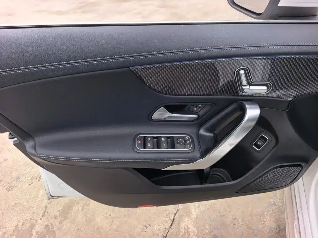 Mercedes-Benz A-Class — миниатюра 7
