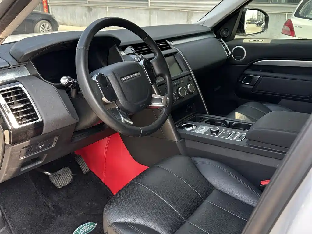 Land Rover Discovery 2020 2.0T SE