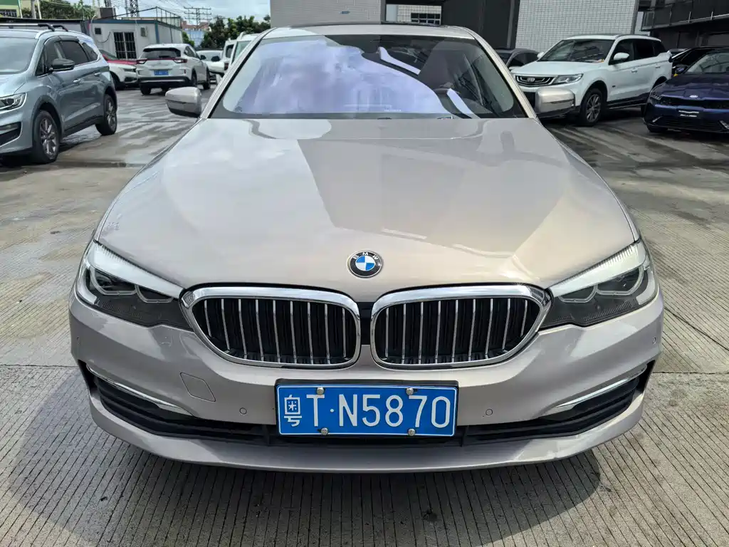 BMW 5 SERIES
