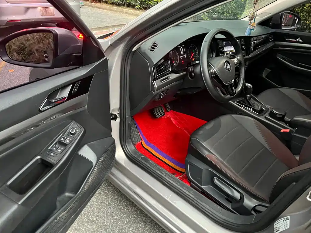 Volkswagen Bora — миниатюра 8