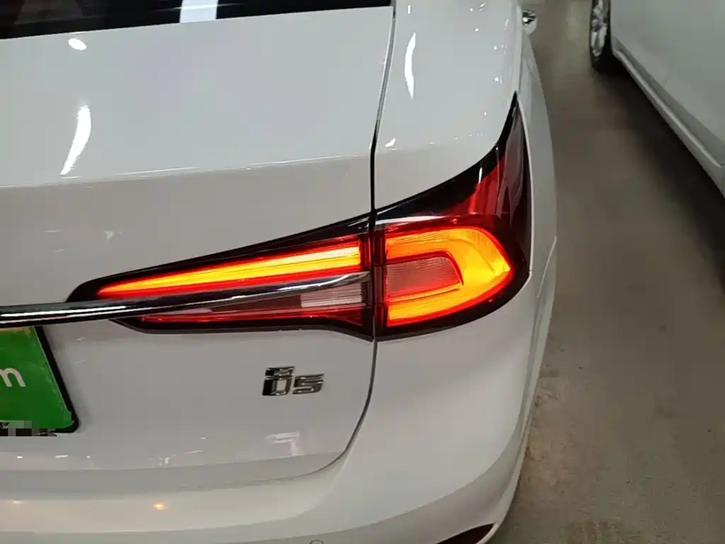 Roewe i5 — миниатюра 7