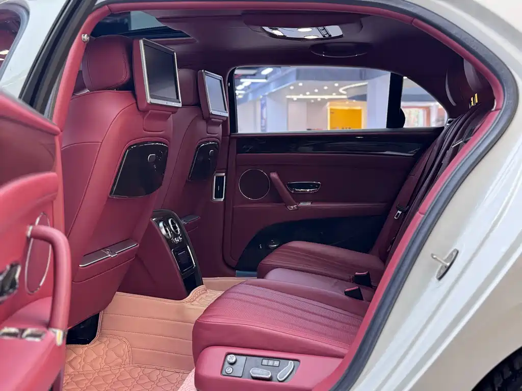 Bentley Flying Spur — миниатюра 10