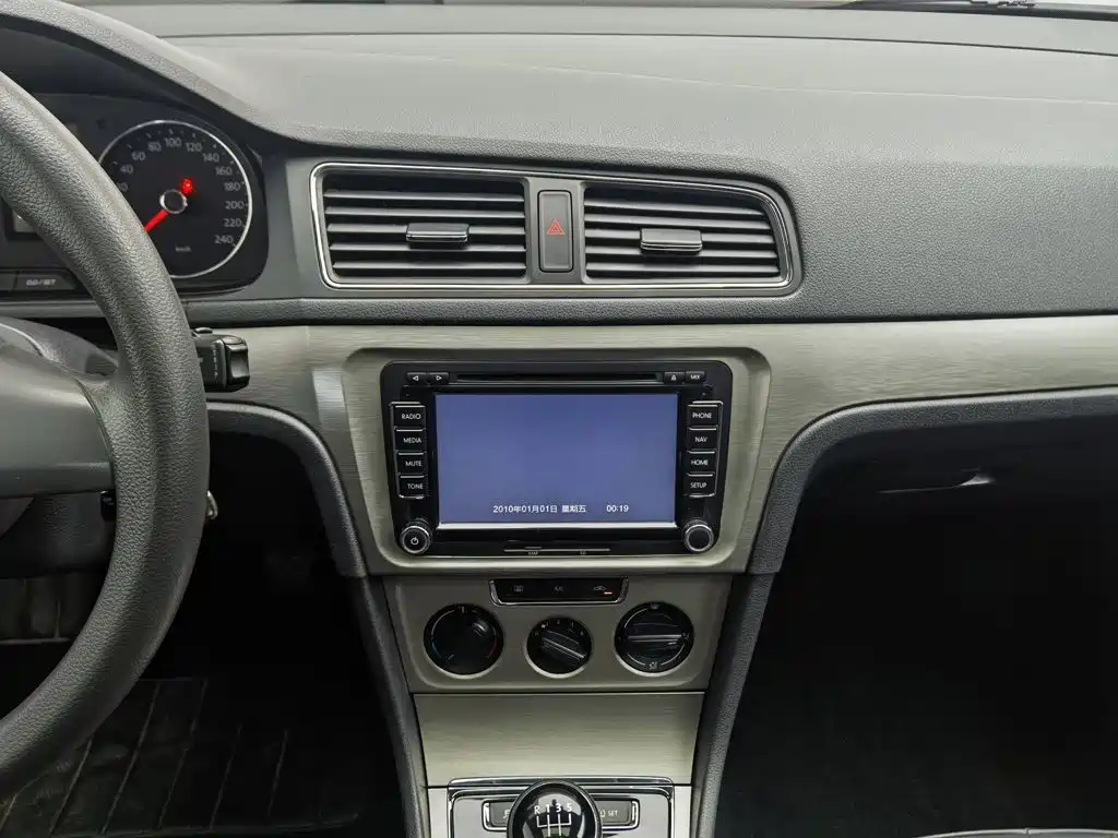 Volkswagen Lavida — миниатюра 12