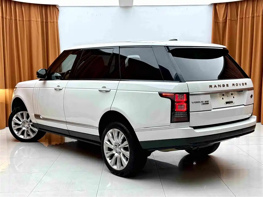 Land Rover Range Rover — миниатюра 6