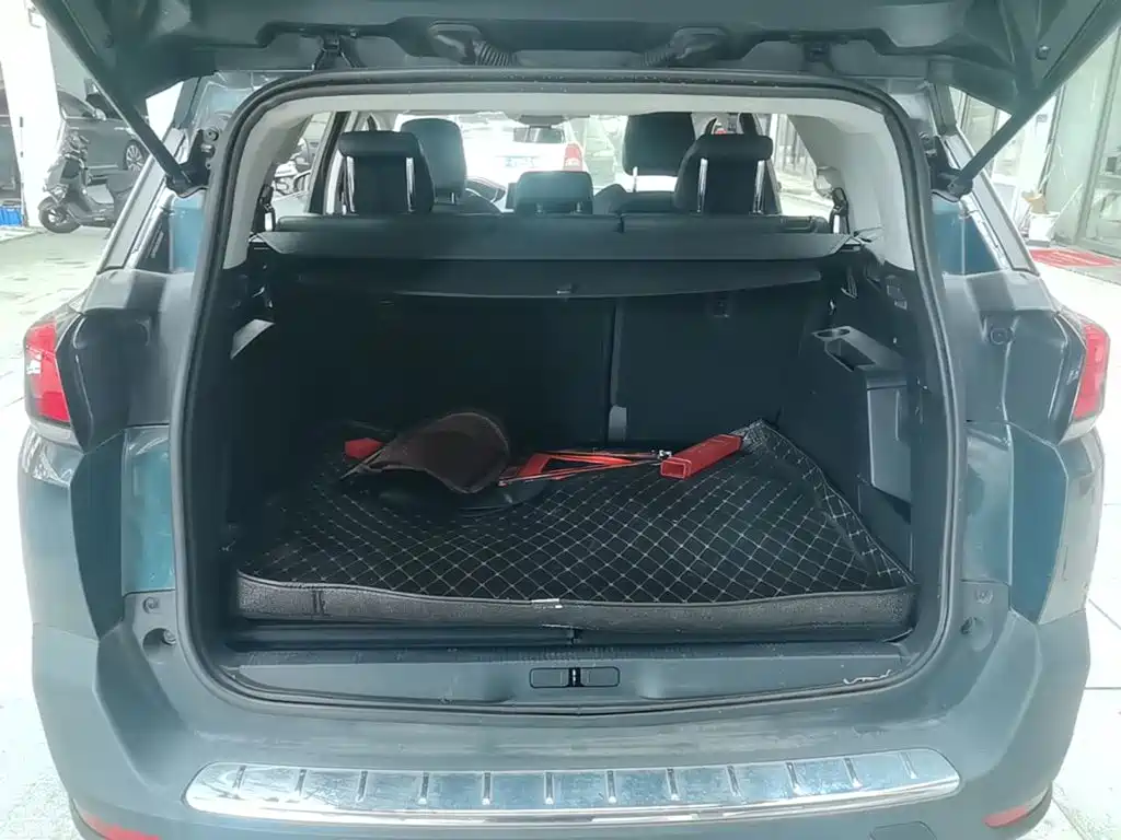 Peugeot 5008 — миниатюра 19