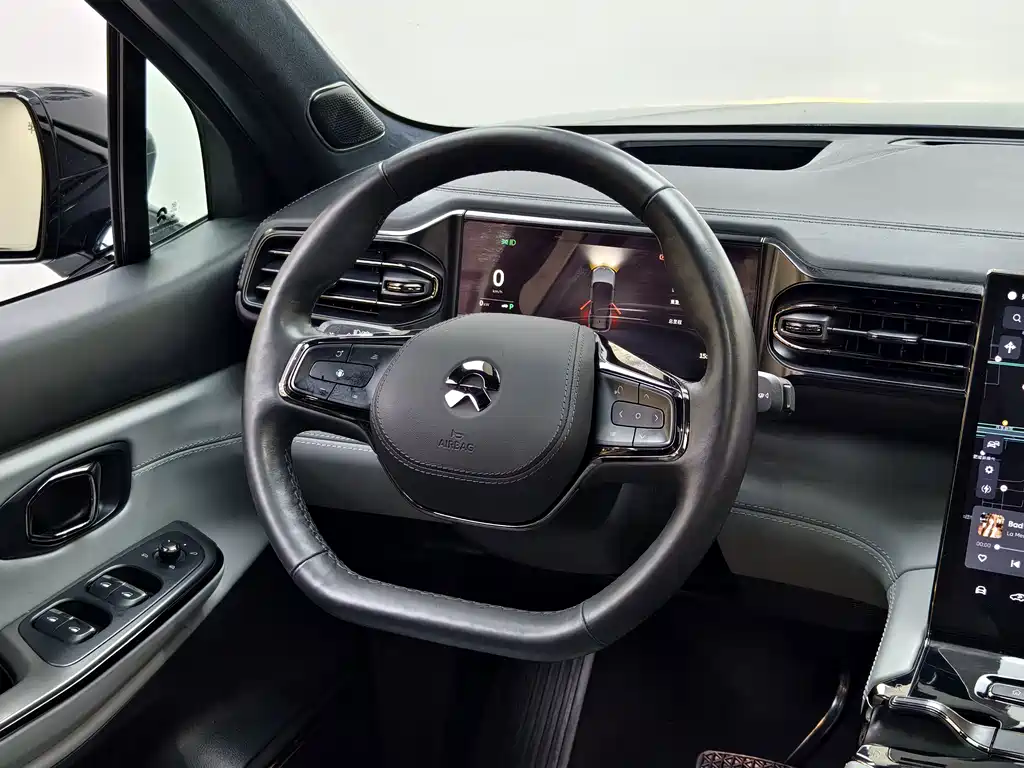 NIO ES8 — миниатюра 15