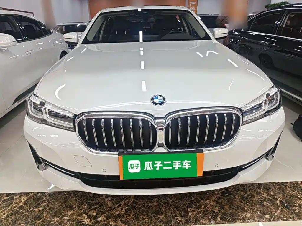 BMW 5 Series — миниатюра 3