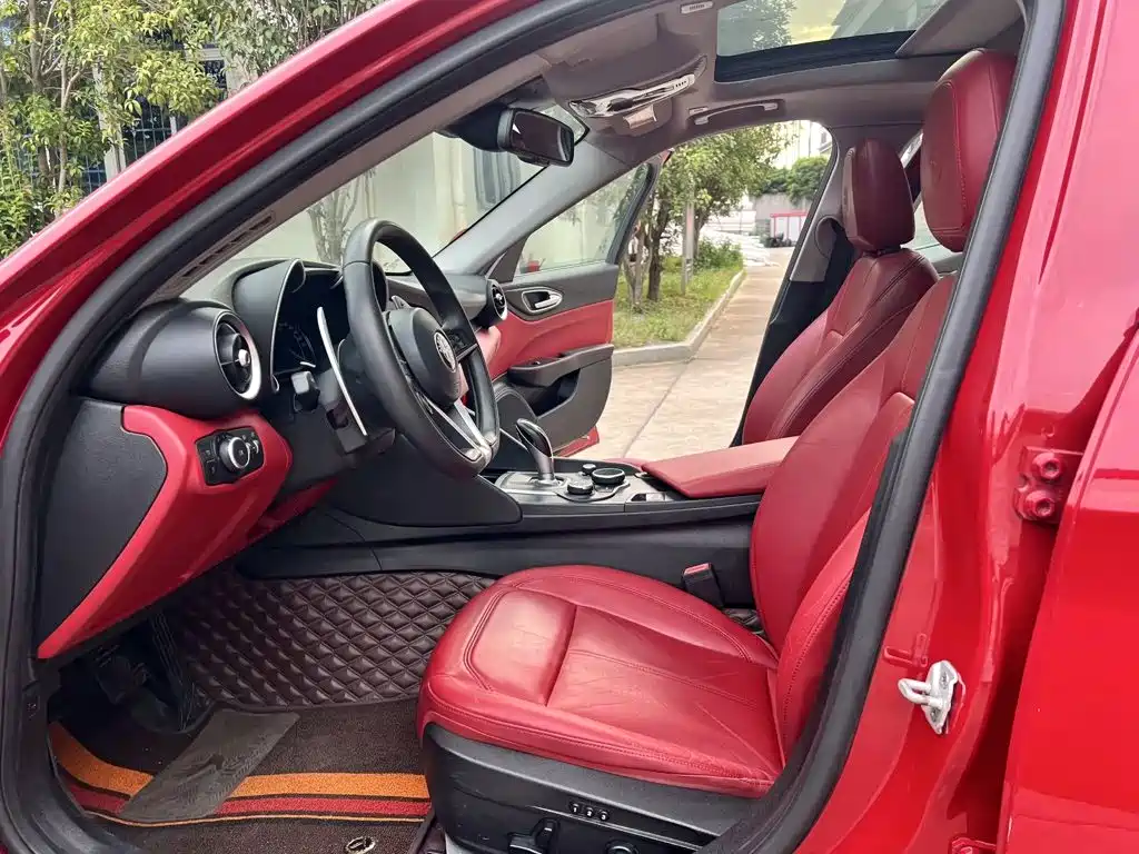 Alfa Romeo Giulia — миниатюра 9