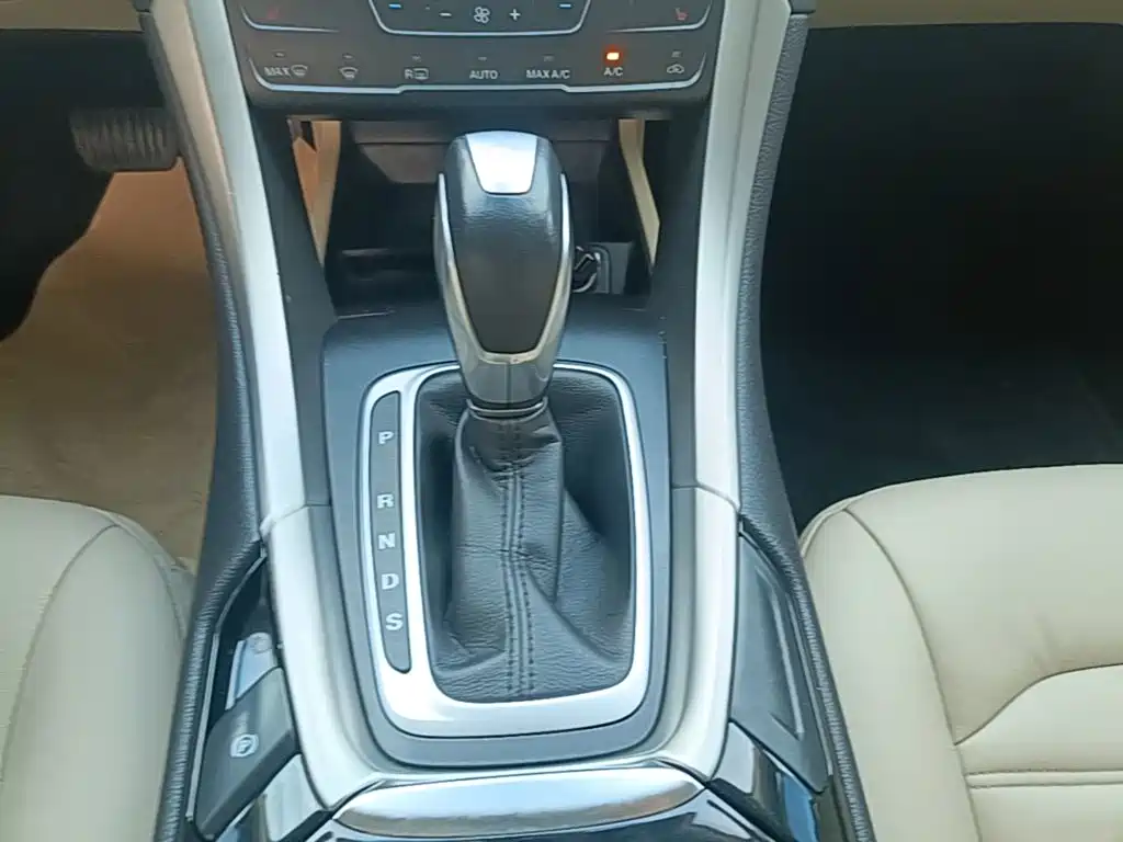 Ford Mondeo — миниатюра 14