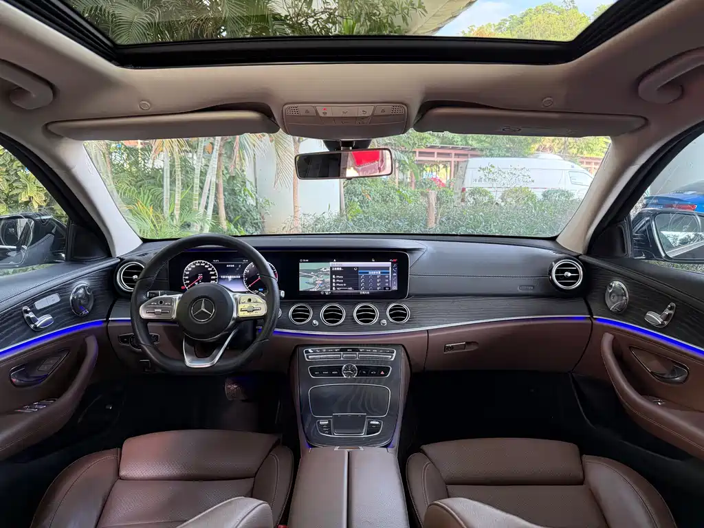 MERCEDES-BENZ E CLASS