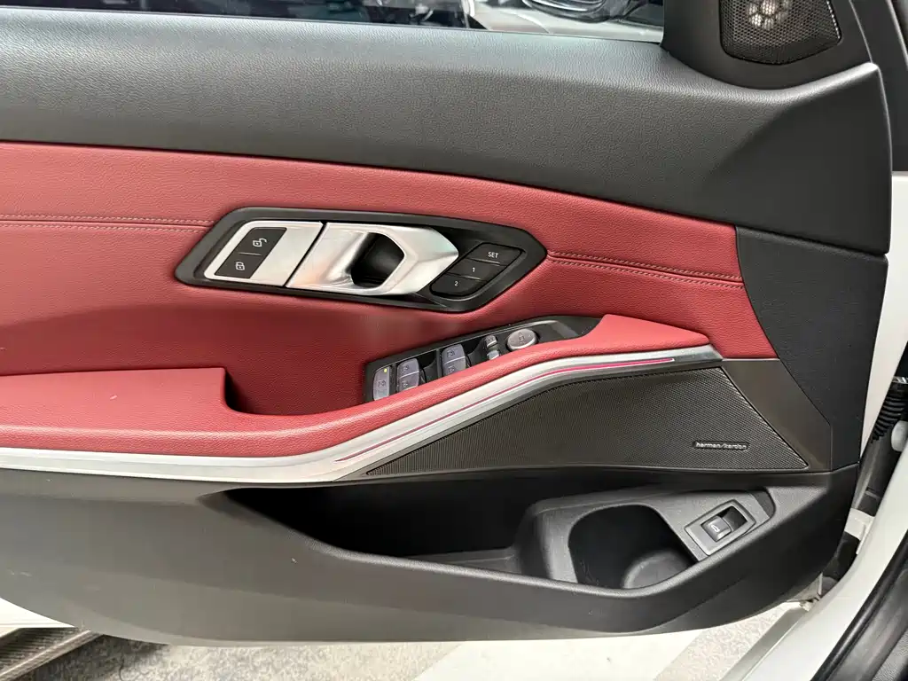 BMW 3 Series — миниатюра 12