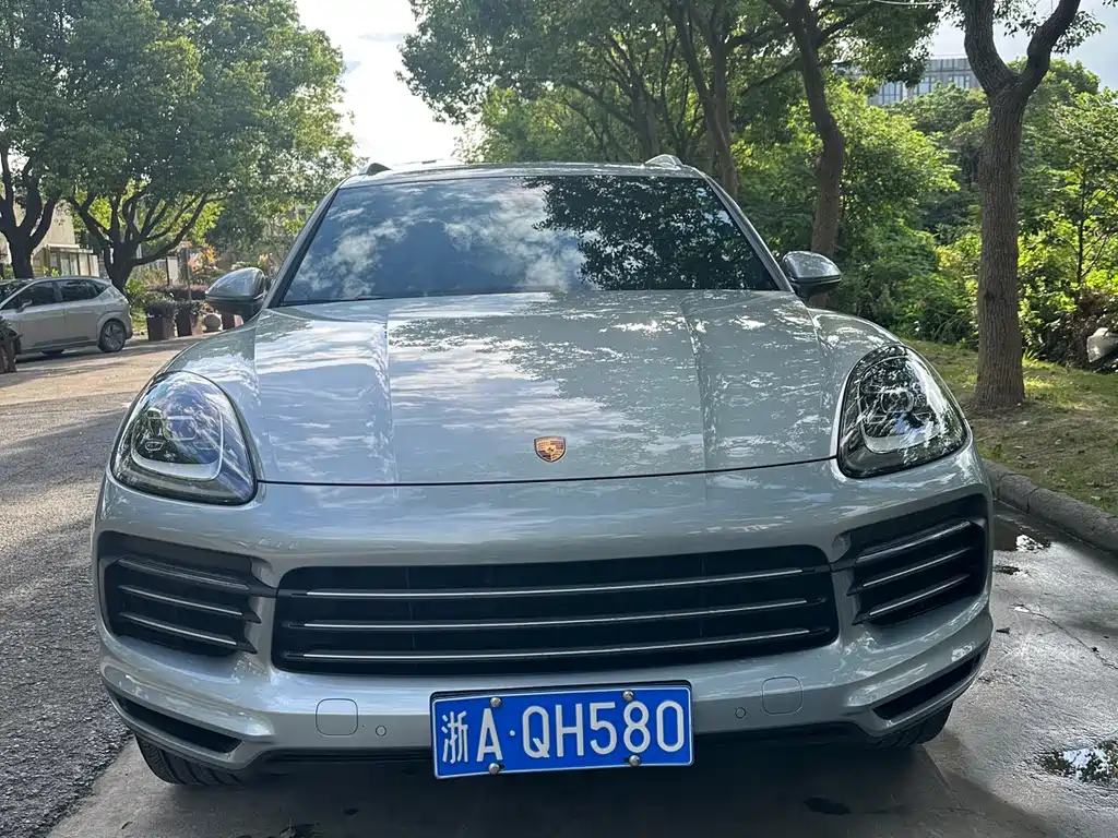 Porsche Cayenne — миниатюра 5