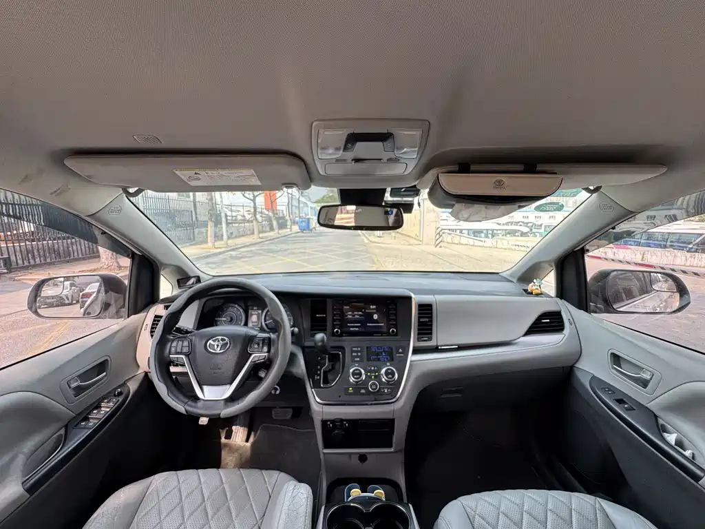 Toyota Sienna 2015 3.5L L