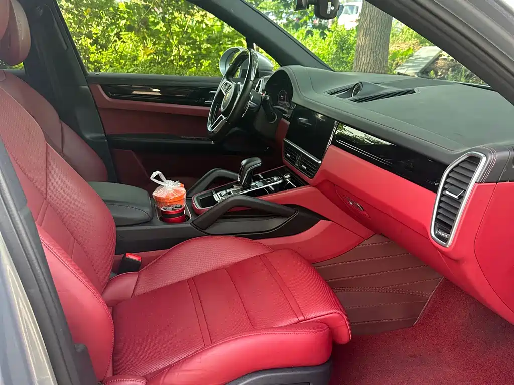 Porsche Cayenne — миниатюра 12