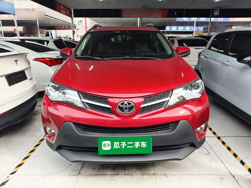 Toyota RAV4 — миниатюра 3