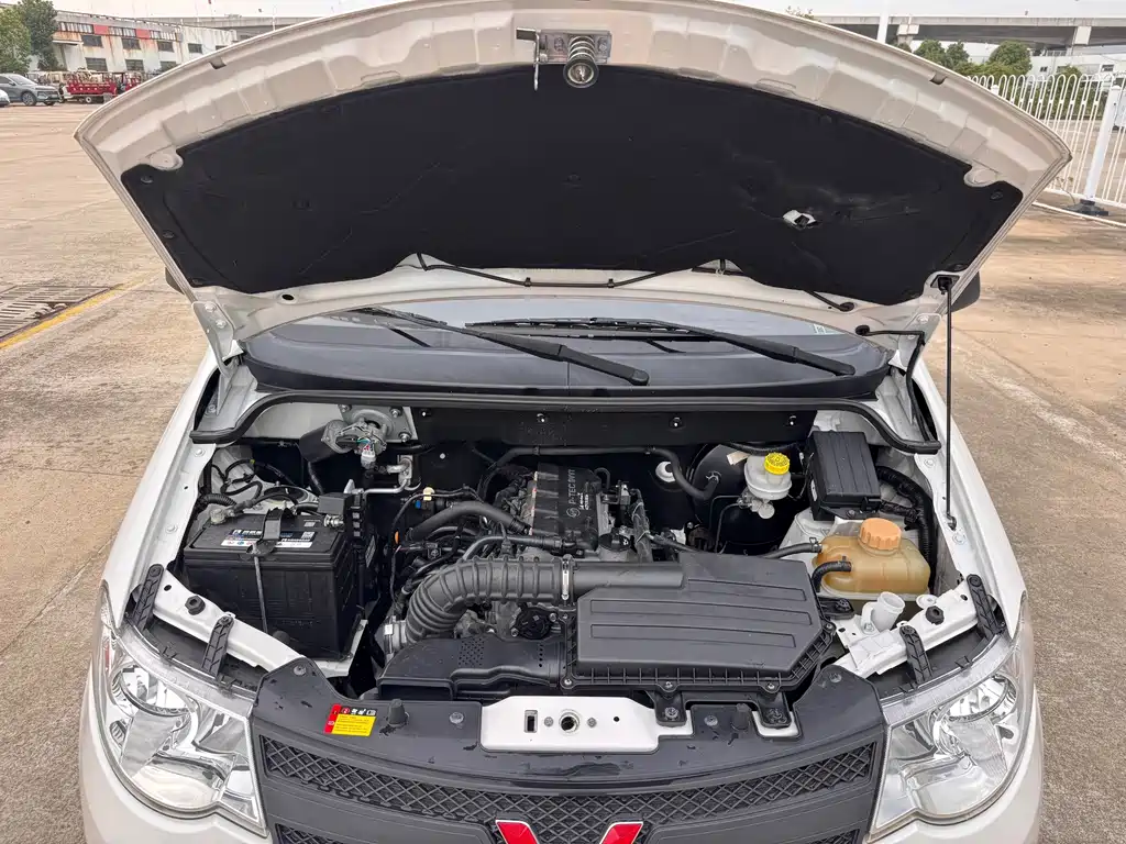 Wuling Hongguang — миниатюра 8