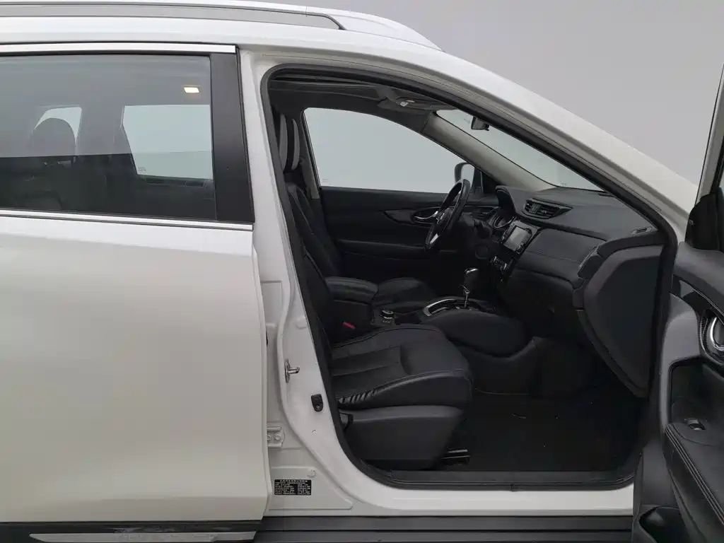 Nissan X-Trail — миниатюра 23