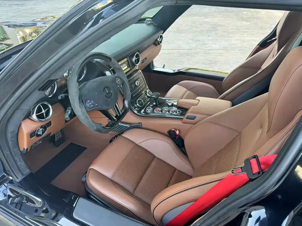 Mercedes-Benz SLS AMG — миниатюра 3