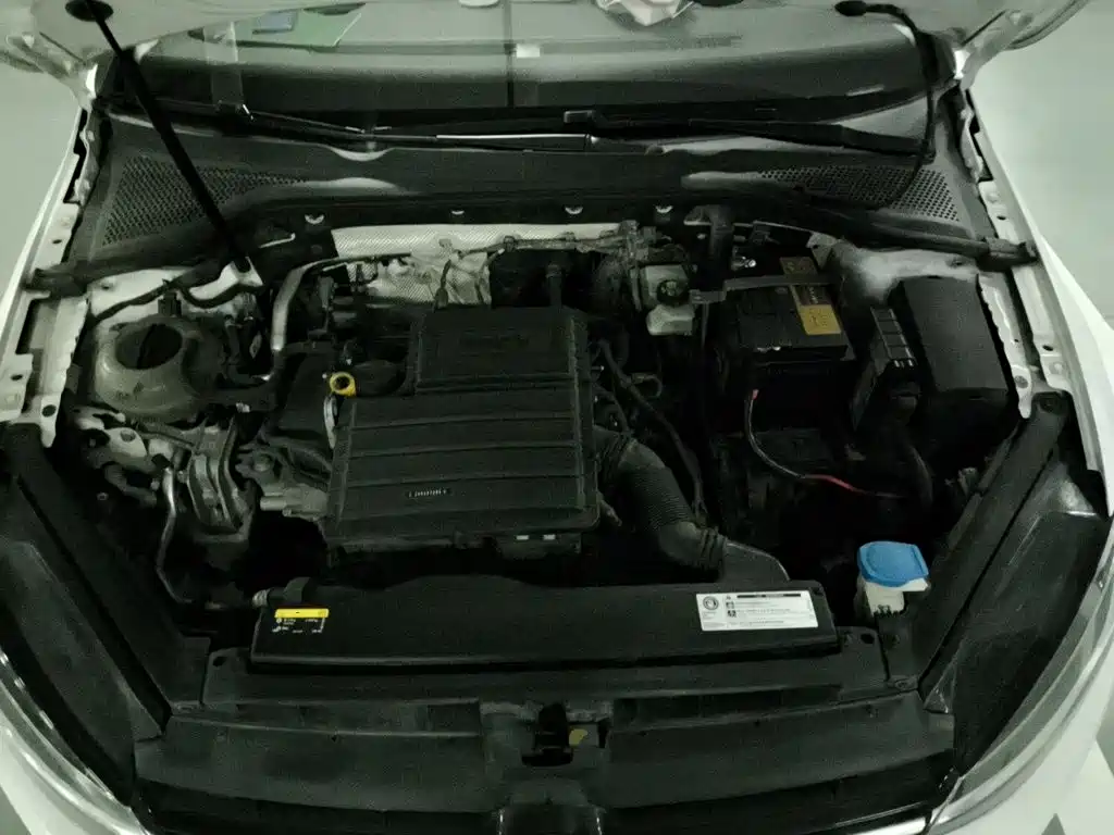 Volkswagen Golf — миниатюра 21
