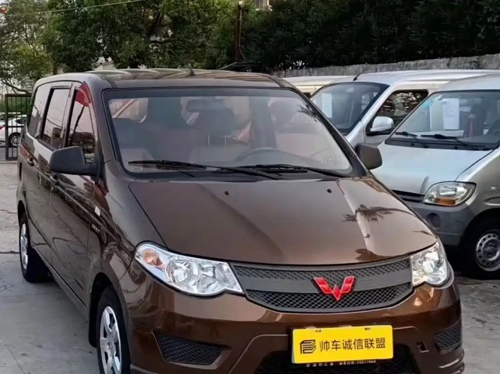 Wuling Hongguang — миниатюра 2