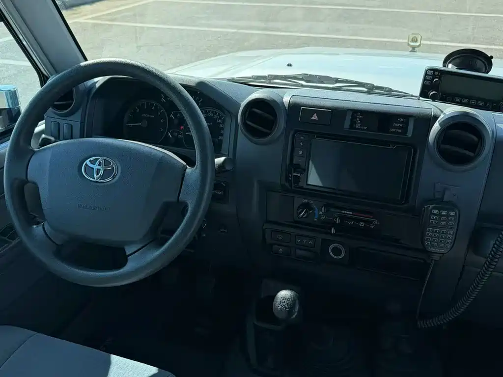 Toyota Land Cruiser — миниатюра 7