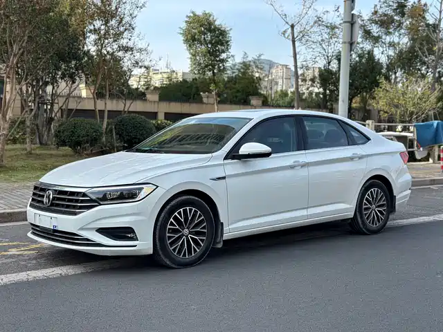 VOLKSWAGEN SAGITAR 2021