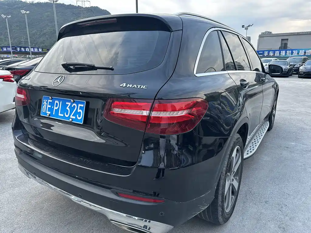 Mercedes-Benz GLC 2016 GLC 300 4MATIC