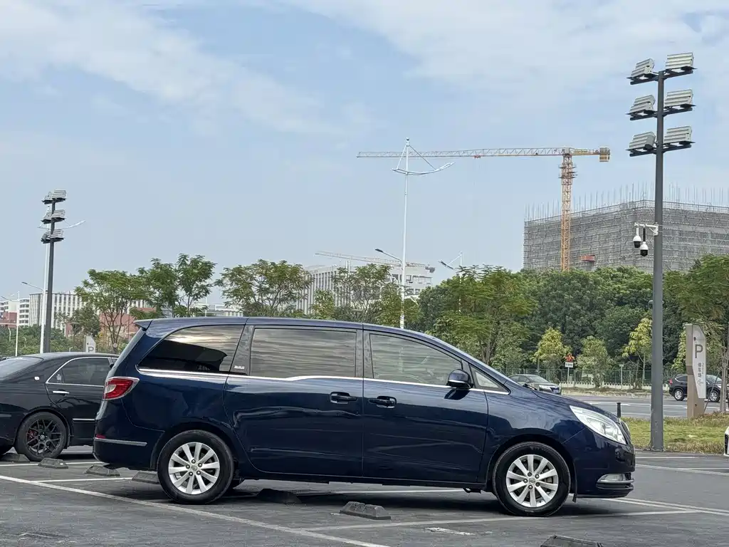Buick GL8 2013 2.4L CT Luxury Comfort