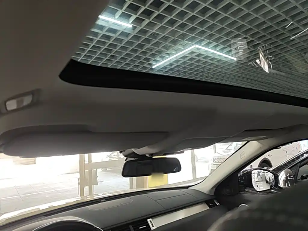 Land Rover Evoque — миниатюра 18
