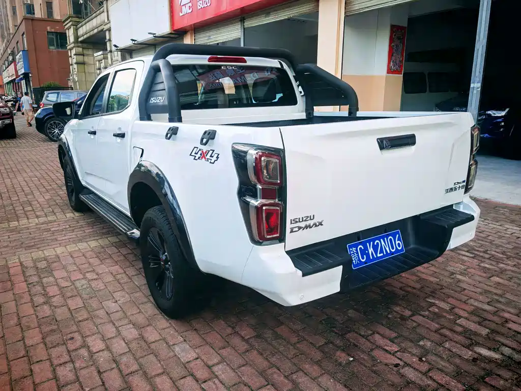 Isuzu D-MAX — миниатюра 6
